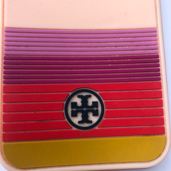 Tory Burch striped silicone phone case - Picture 4 of 7